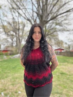 Halter Crochet Ombre Tank Top in Red and Black